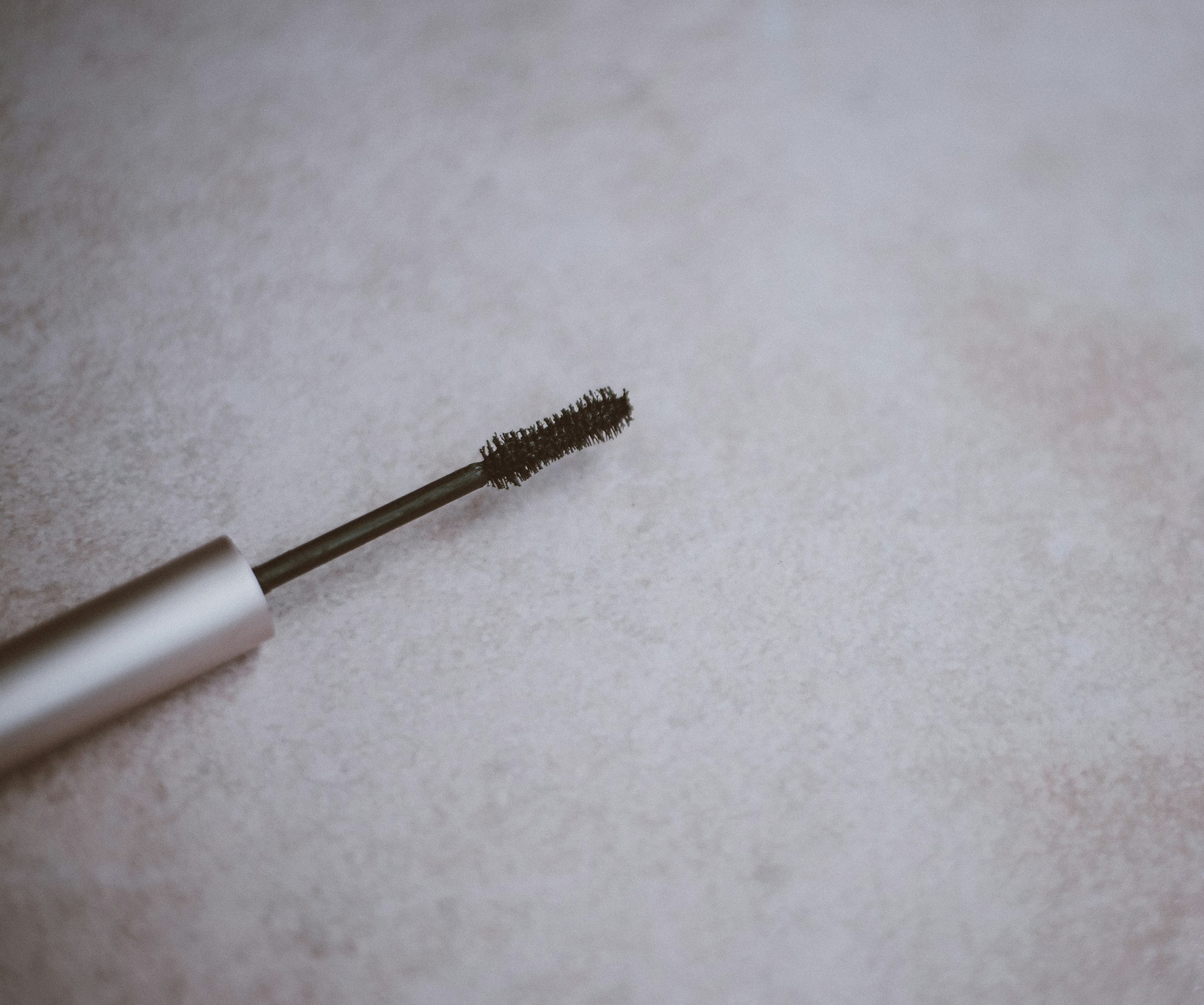 How Do You Rehydrate Tubing Mascara?