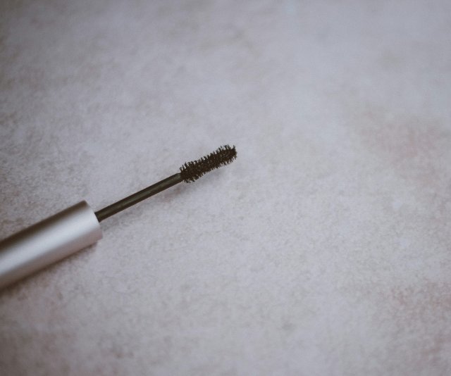 How Do You Rehydrate Tubing Mascara?