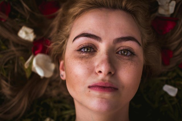 Which Ethnicity Has Long Eyelashes?