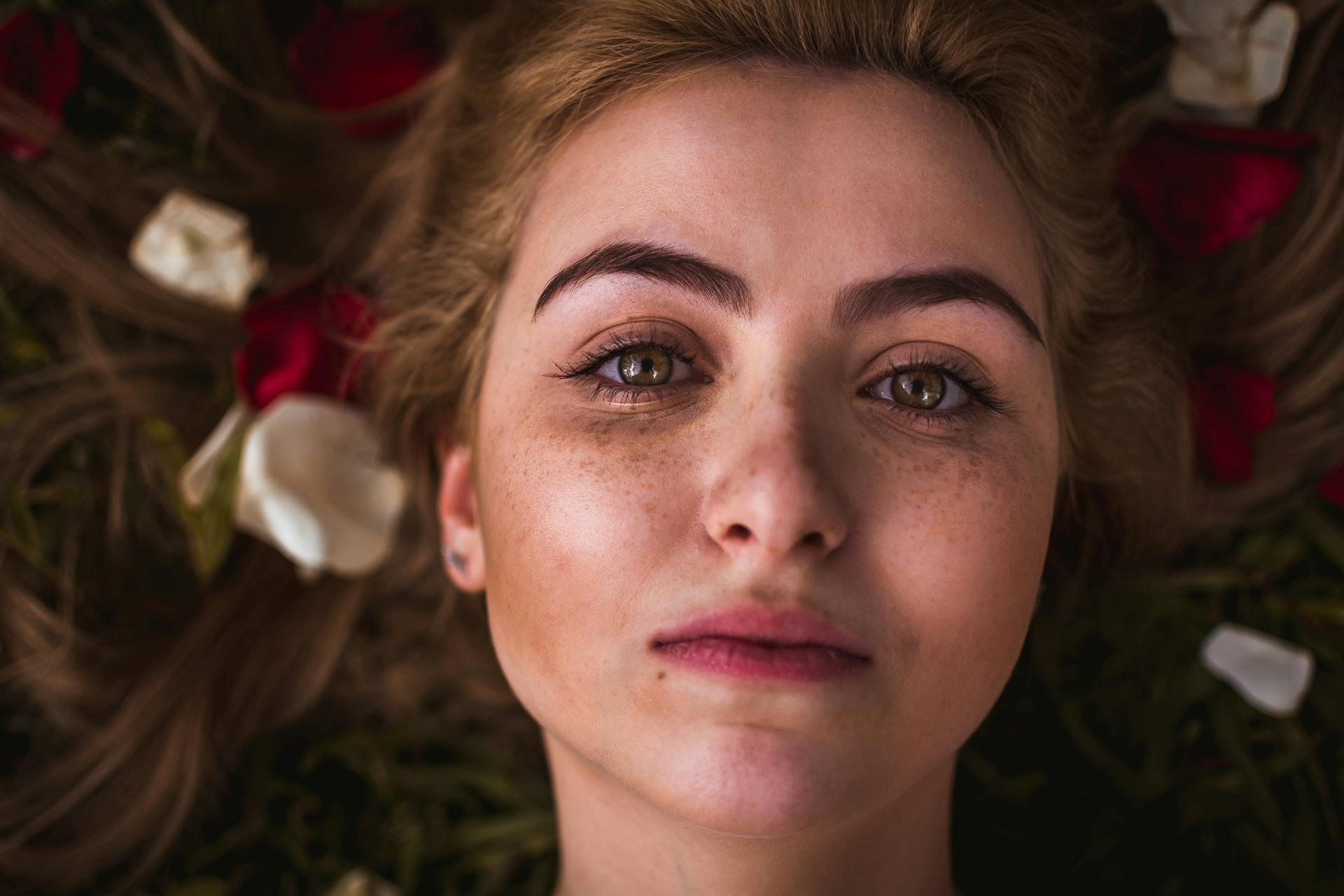 Which Ethnicity Has Long Eyelashes?