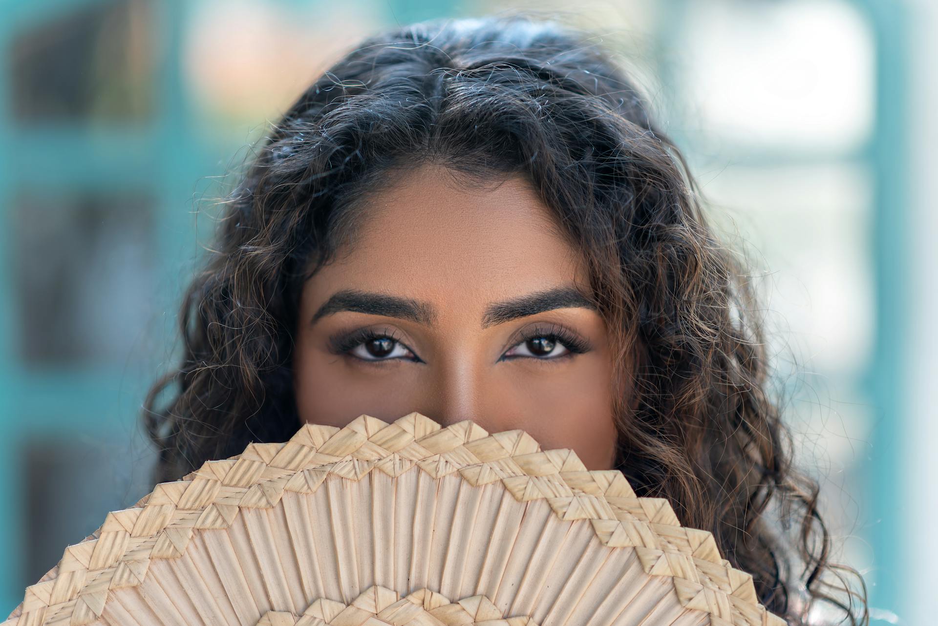 Which Mascara Makes Your Eyelashes Look the Longest?