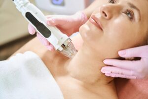 Does Microneedling Fix Sagging Face?