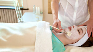 How Long Does it Take to Heal From a Chemical Peel?