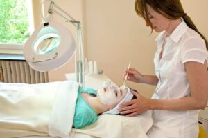 How Long to Stay Out of Sun After a Chemical Peel?