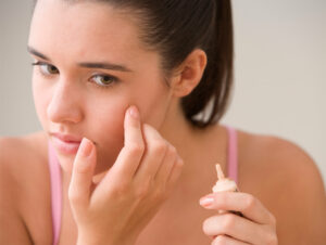 Do You Put Moisturizer on Before CC Cream?