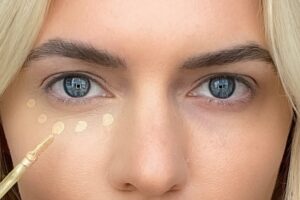 Do You Put Moisturizer on Before Concealer?