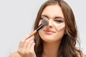 Should Concealer Be Darker or Lighter Than Foundation?