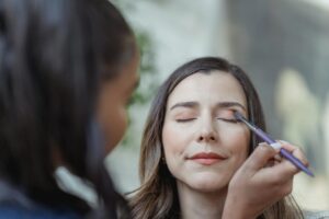 What Colour Eyeshadow Makes You Look Younger?