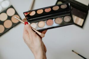 What to Look for When Buying Eyeshadow?