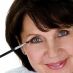 What Type of Eyeshadow is Best for Mature Eyes?