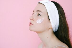Can I Leave Moisturizer Overnight?
