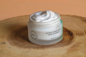 Is it Better to Moisturize in the Morning or At Night?