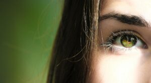 Should Your Hair Color Match Your Eyes?
