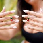 What are Dip Nails?