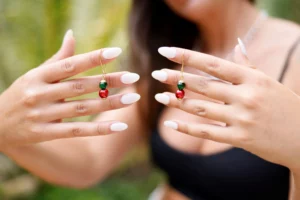 What are Dip Nails?