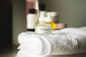 What Do Dermatologists Recommend for Moisturizer?