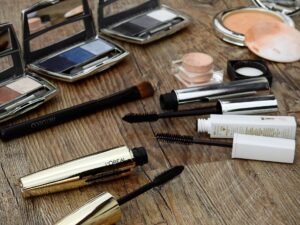 Does Mascara Make You Look Older?