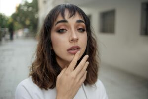 How to Apply Mascara to Short, lower Lashes?