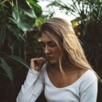 What color eyes look best with brown mascara?