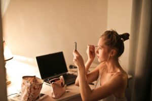 Which mascara is least irritating to eyes?