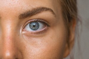 Why are my eyes so sensitive to mascara?