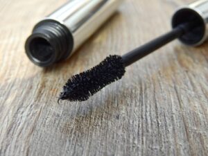 Why is Tubing Mascara So Good?