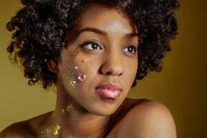 How Can I Make My Eyelashes Look More Voluminous?