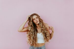 How Can I Refresh My Hair Without Dry Shampoo?
