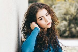How To Fix Extremely Dry Curly Hair?