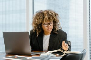 What is the Healthiest Way To Dry Curly Hair?
