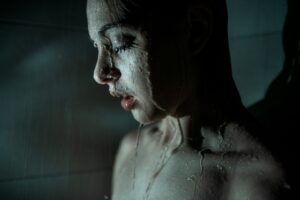 Is Cold Water Better For Dandruff?
