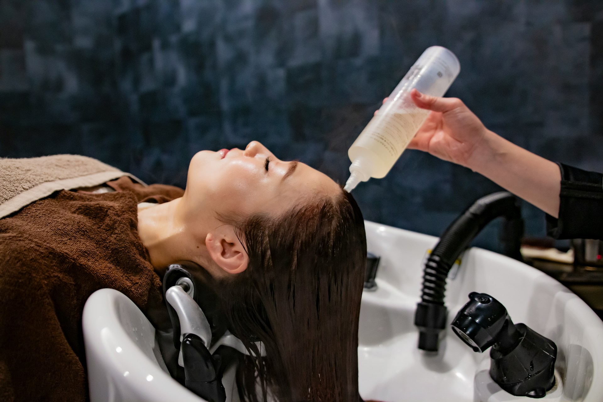 What Am I Lacking if I Have a Dry Scalp?
