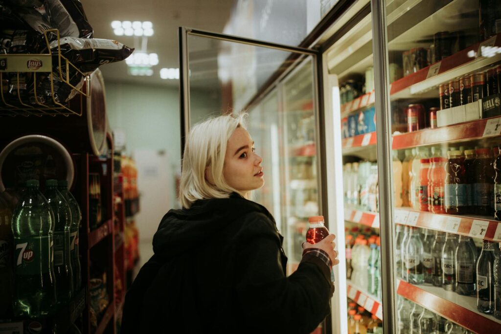 Is It Safe to Dye My Hair Immediately After Bleaching?