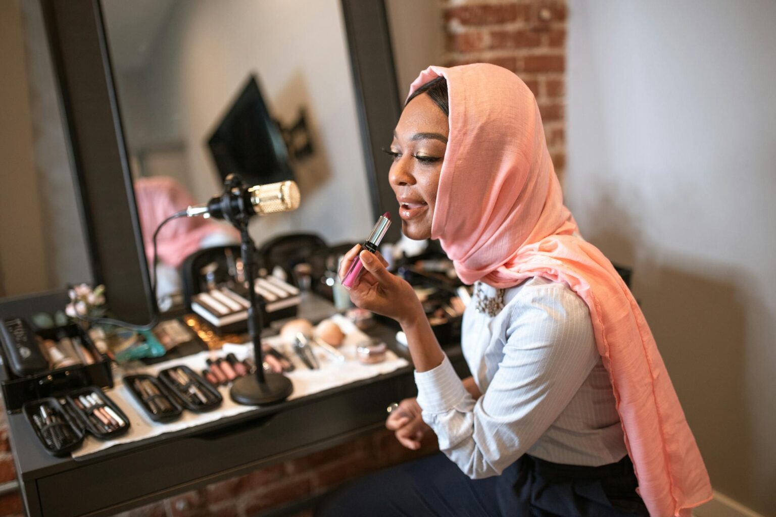 5 Best Lipstick 2025