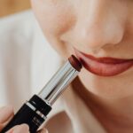 How to Set Lipstick So It Does Not Transfer?